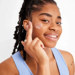 First Aid Beauty Ultra Repair Face Moisturiser (50ml) -Wellagy Store 11054500 1474910109440877