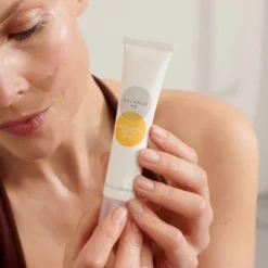 Balance Me BB Hyaluronic Skin Tint SPF25 40ml -Wellagy Store 11419266 9075049867023499